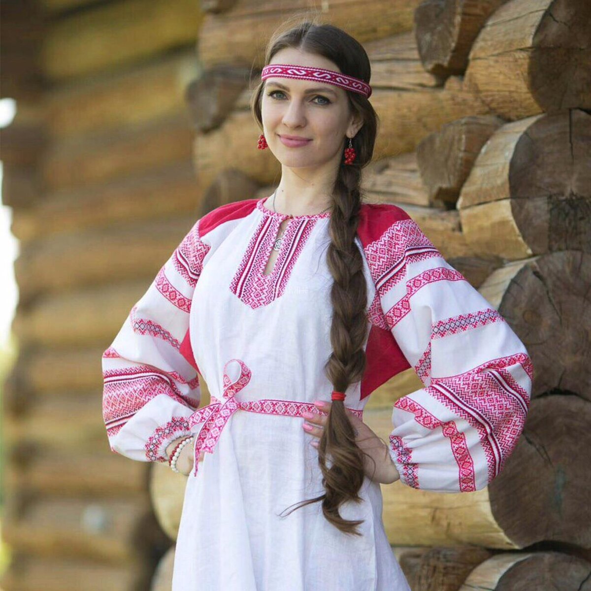 Girls in Slavic costumes in Coimbatore