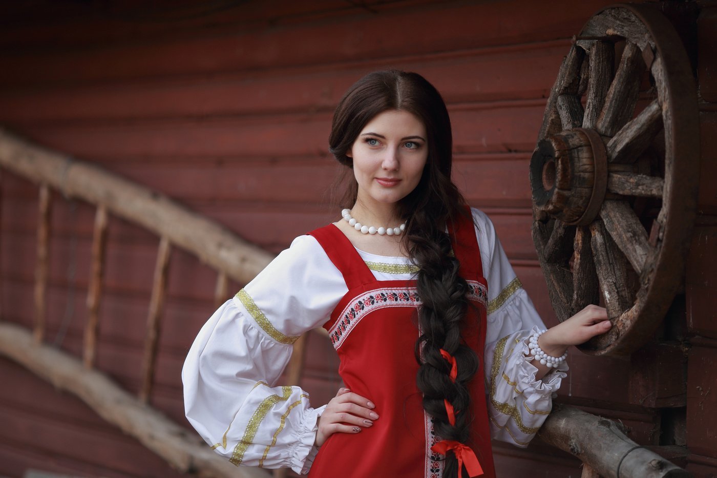 Girls in Slavic costumes in Coimbatore