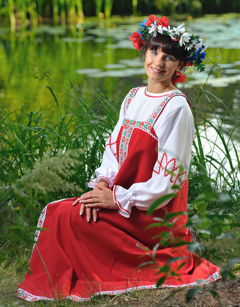 Beautiful girl Girls in Slavic costumes in Coimbatore